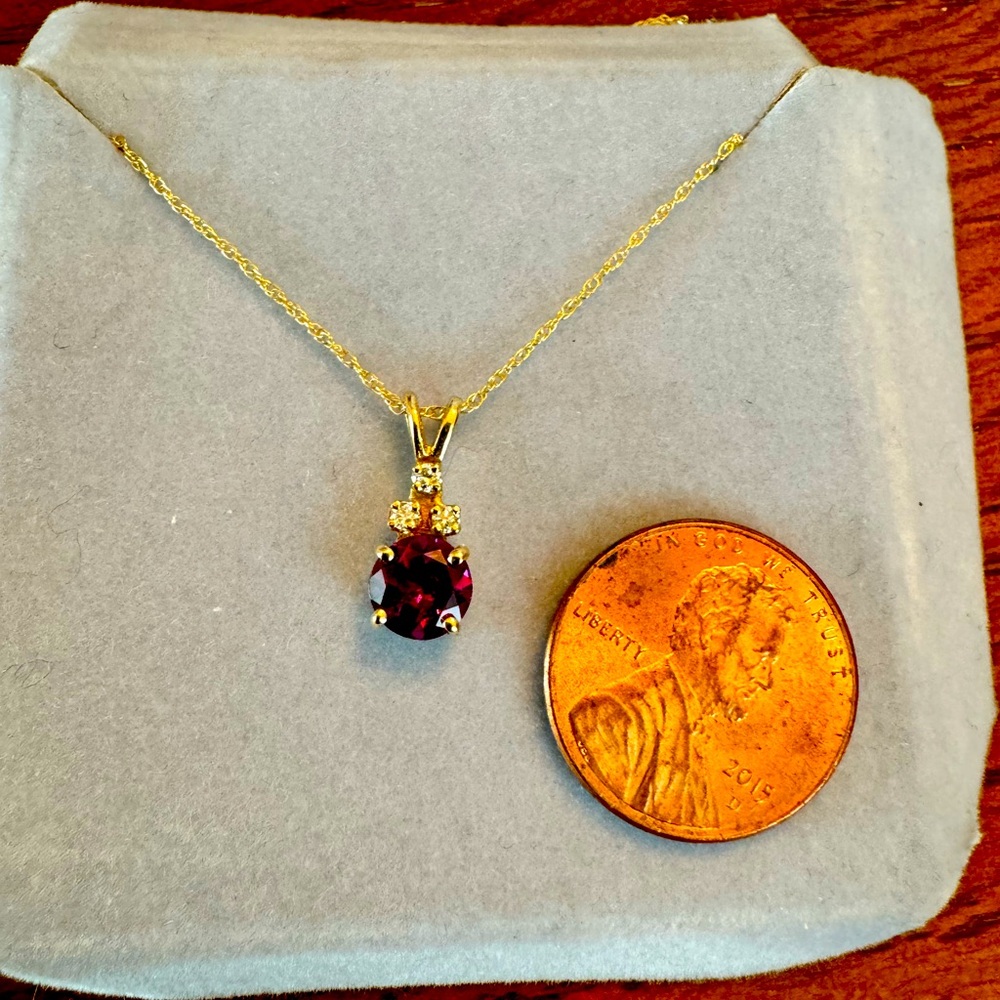 14K Gold Amethyst and Diamond Chips Pendant with 14K Chain (18”).